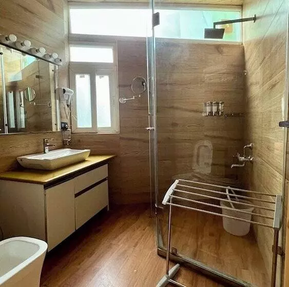 Hotelli Clarence Cottage