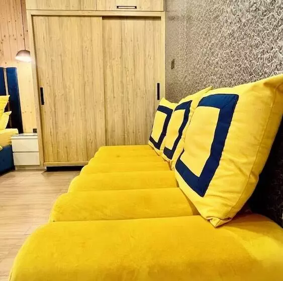 Hotelli Clarence Cottage