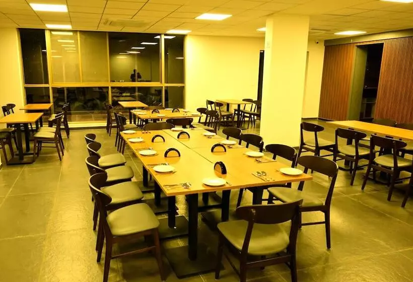 ホテル Clarks Inn Express, Krs Road, Mysore