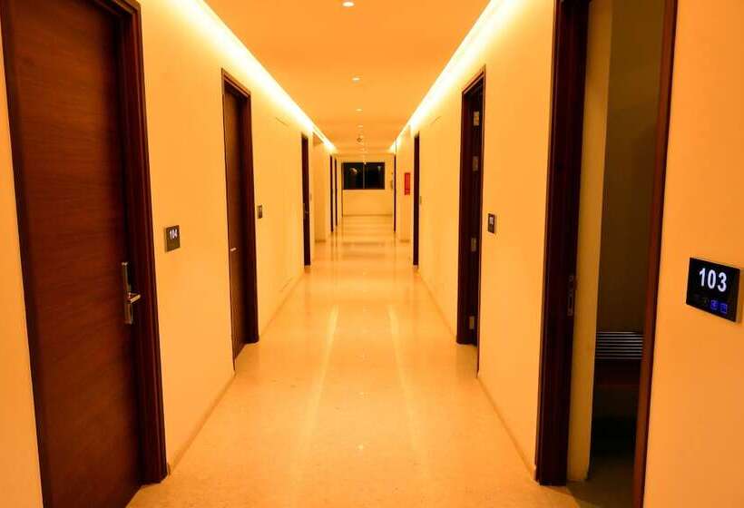 Отель Clarks Inn Express, Krs Road, Mysore