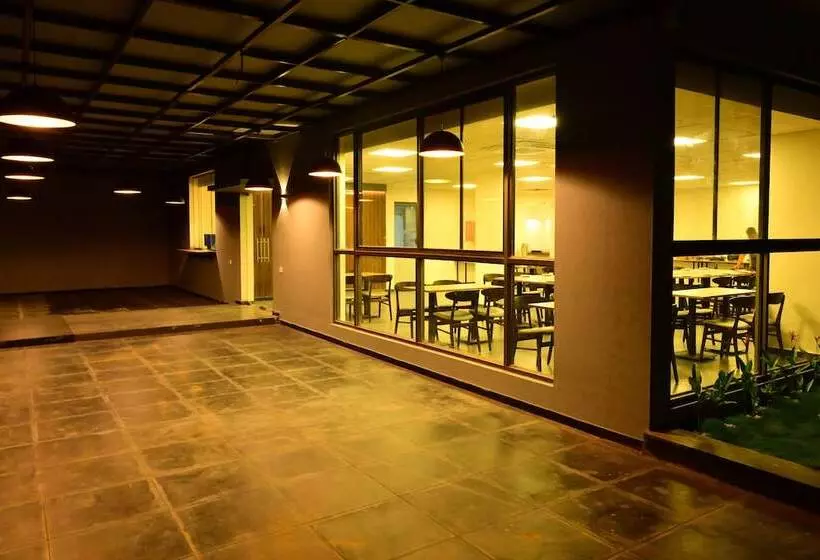 ホテル Clarks Inn Express, Krs Road, Mysore