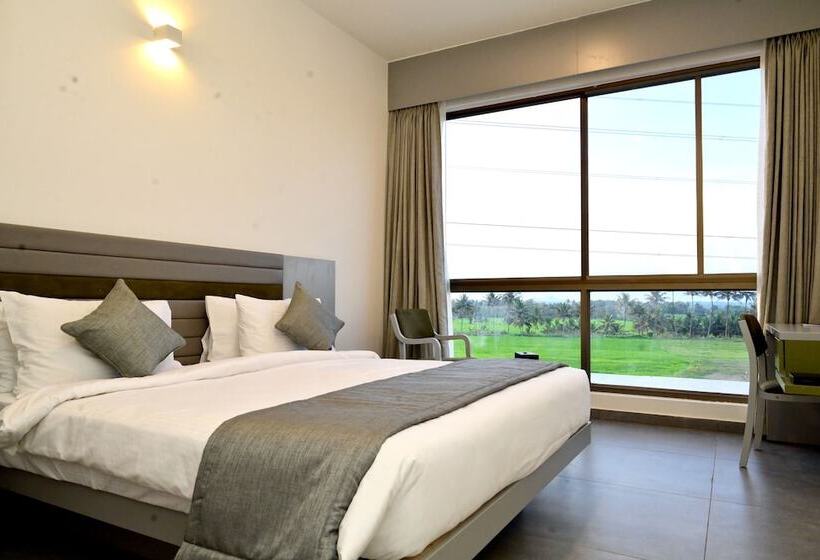 Отель Clarks Inn Express, Krs Road, Mysore