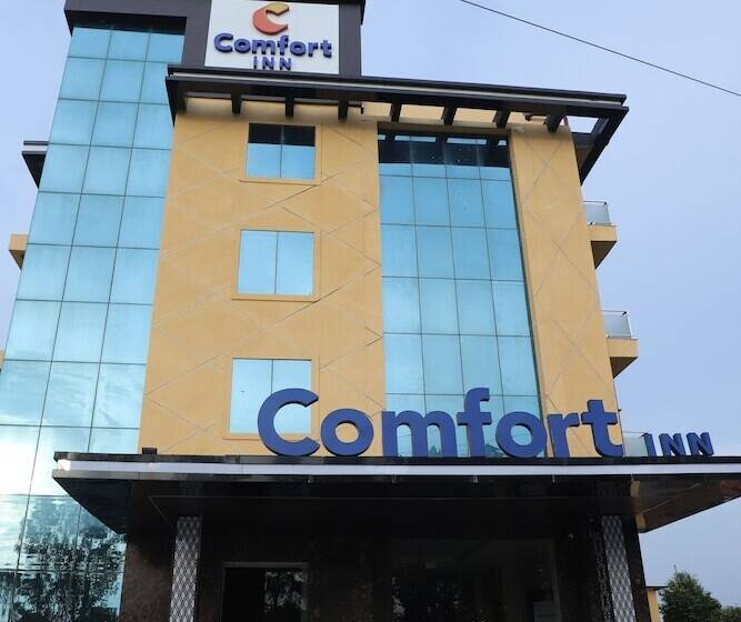 בית מלון כפרי Comfort Inn Karnal