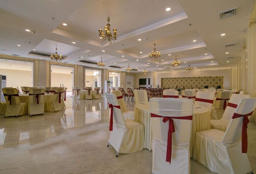 בית מלון כפרי Comfort Inn Karnal