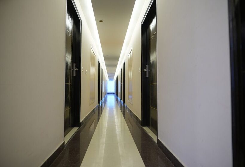 בית מלון כפרי Comfort Inn Karnal