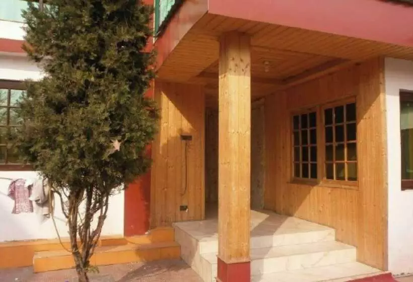 ホテル Goroomgo Ameera Srinagar