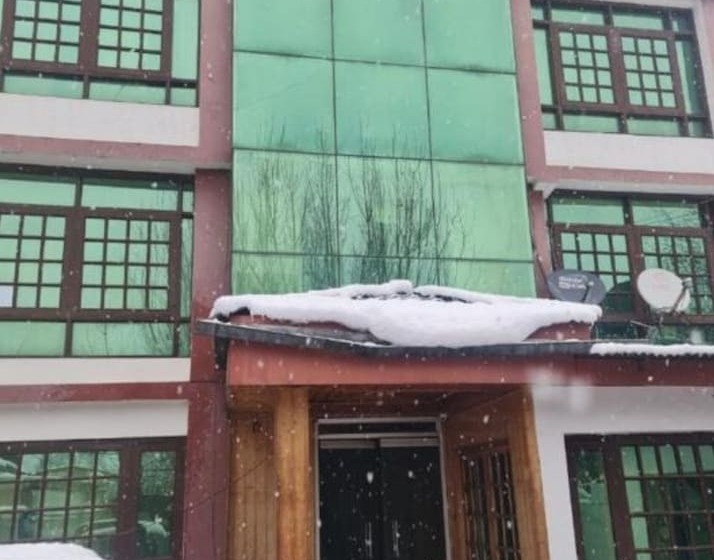 Hotel Goroomgo Ameera Srinagar