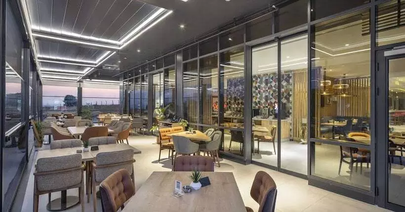 ホテル Hampton By Hilton Cerkezkoy