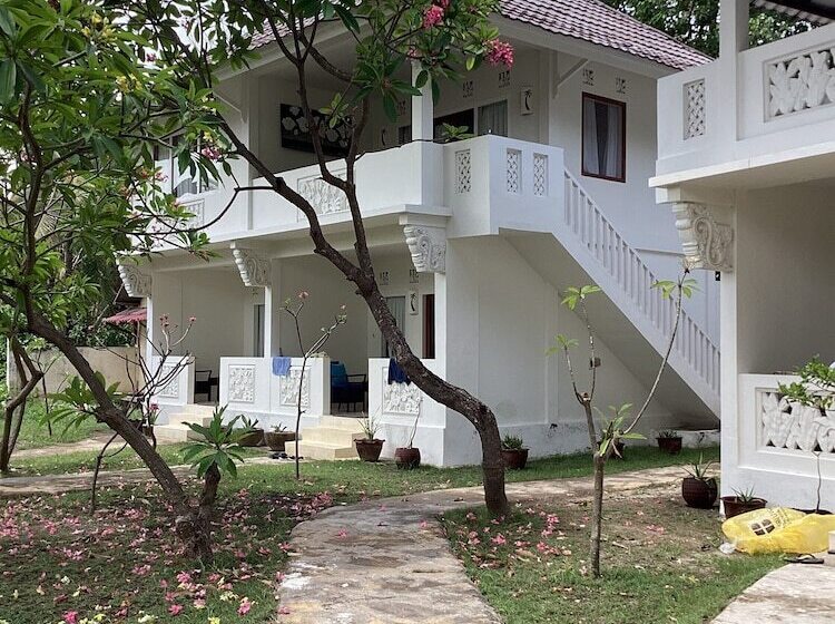 בית מלון כפרי Juliantos By The Sea