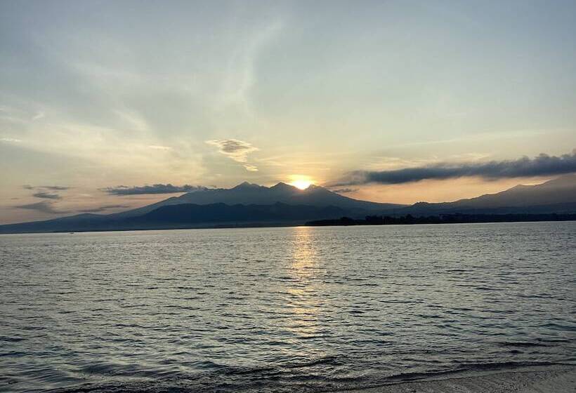 בית מלון כפרי Juliantos By The Sea