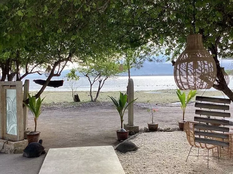 Hotelli Juliantos By The Sea