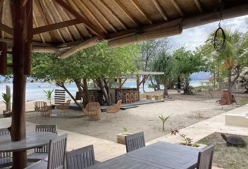 Hotelli Juliantos By The Sea