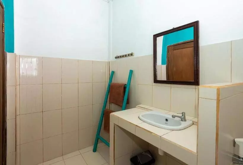 هتل Kidi S Lodge Gilitrawangan