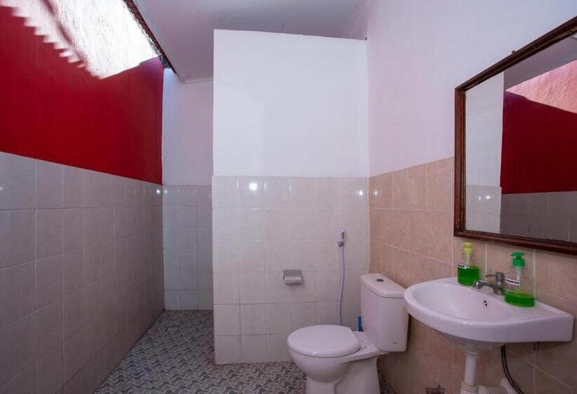 فندق Kidi S Lodge Gilitrawangan