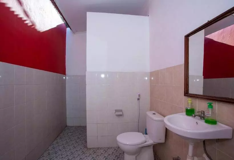 هتل Kidi S Lodge Gilitrawangan