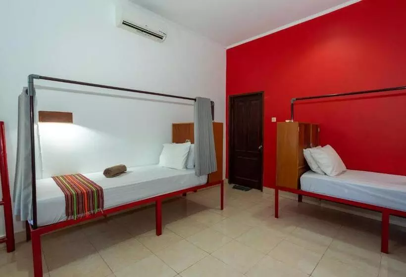 هتل Kidi S Lodge Gilitrawangan