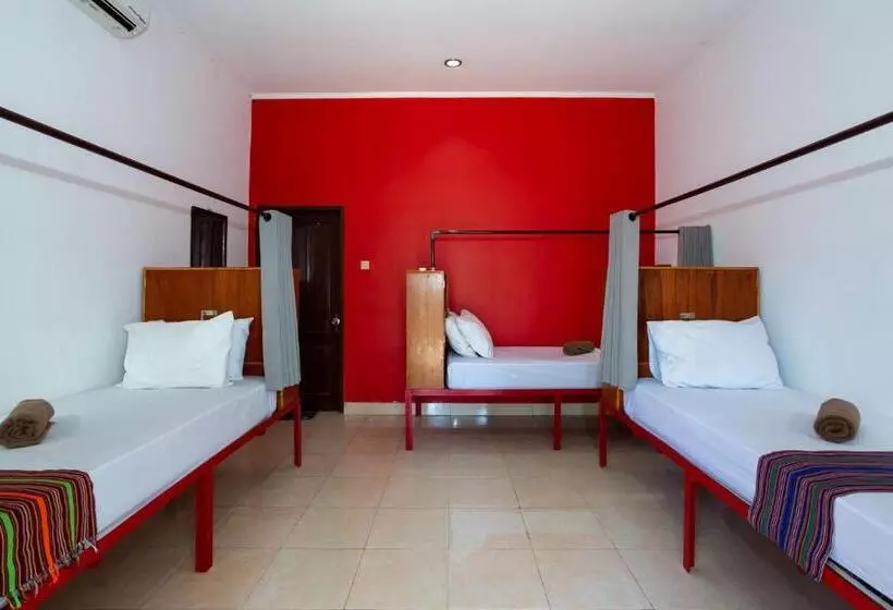 هتل Kidi S Lodge Gilitrawangan