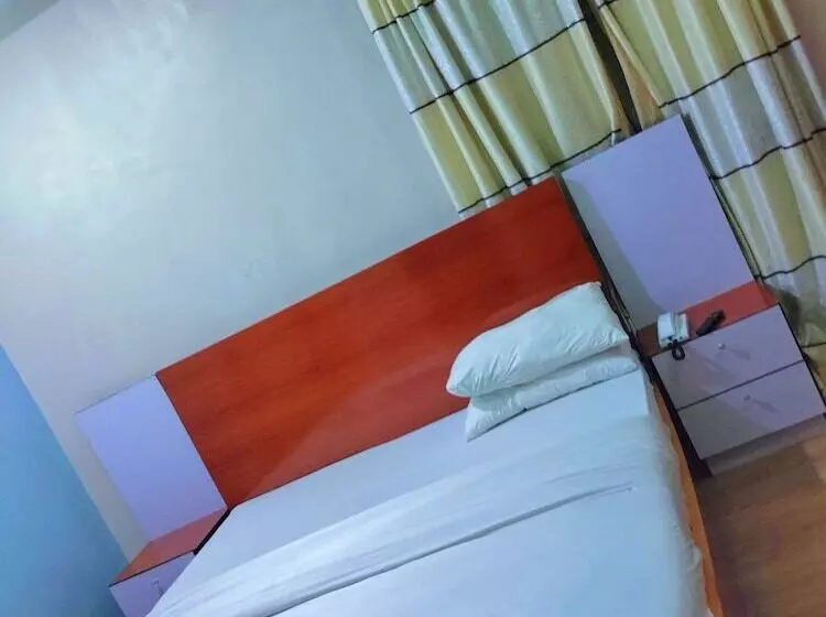 Lacoms Hotels And Suites