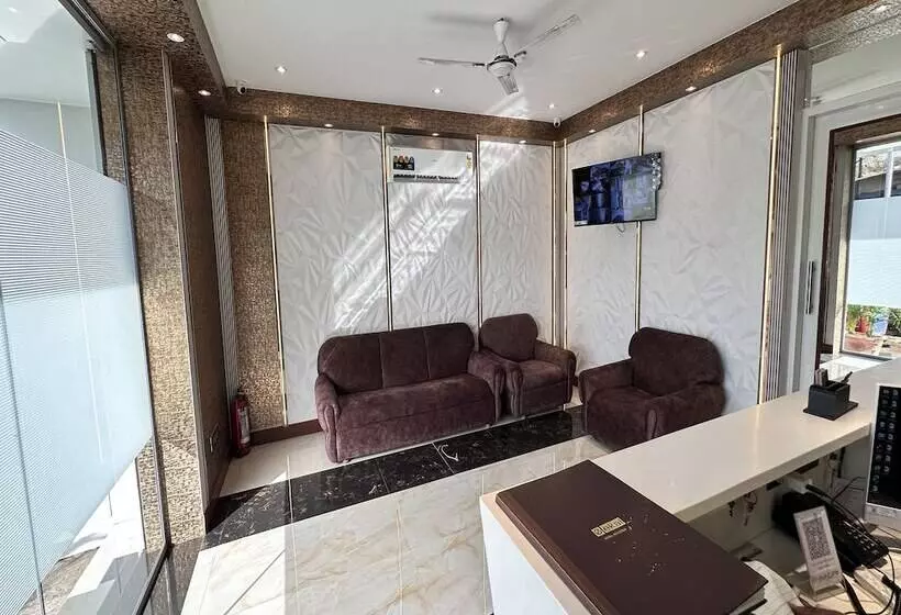 هتل Orchid Inn   Andheri