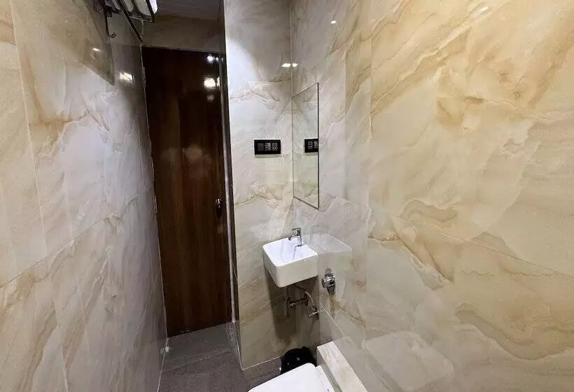 هتل Orchid Inn   Andheri