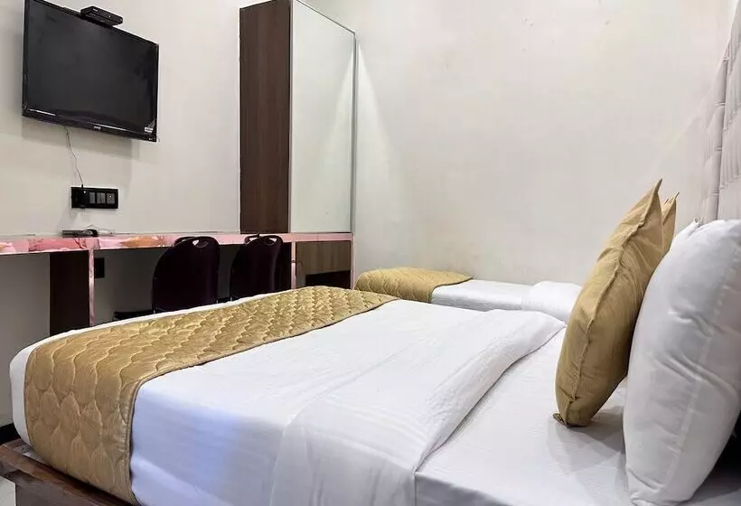 هتل Orchid Inn   Andheri