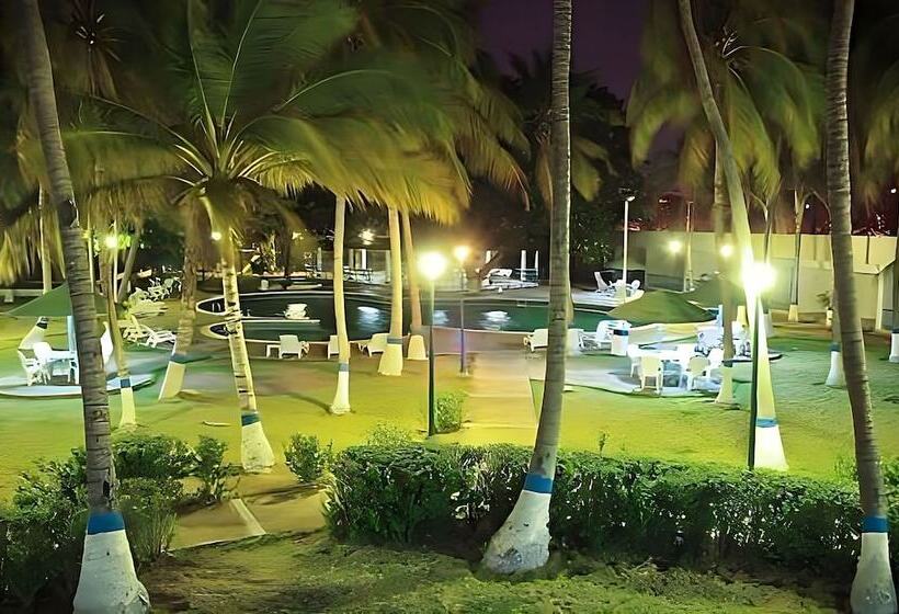 هتل Panamerican Hostel