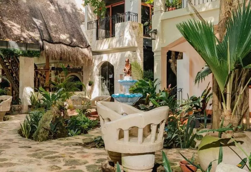 Hotelli Y Hostal Nojoch Che