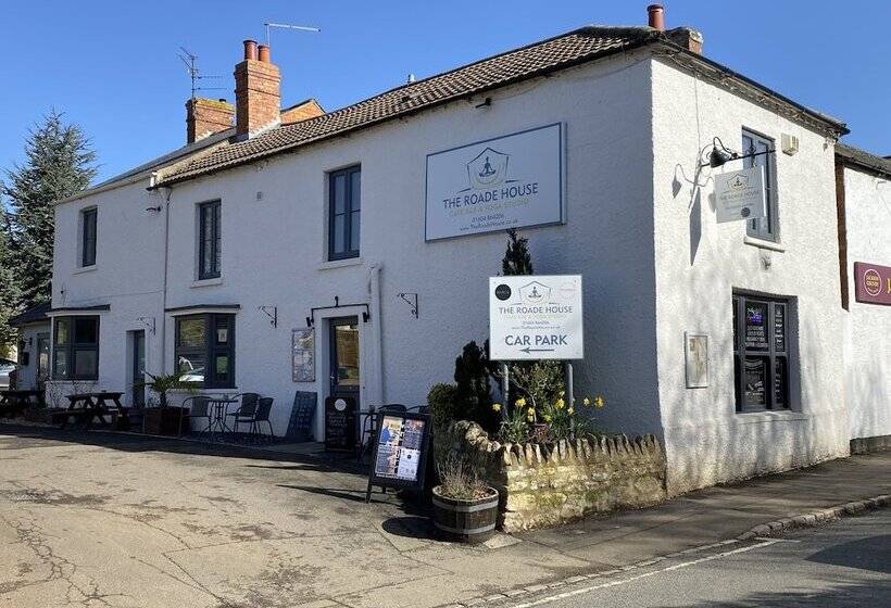 بنسيون The Roade House Rooms