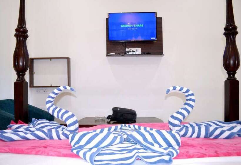 Rudraksh Hotel & Restaurant