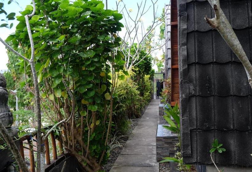 הוסטל Kibu Kauh Sunrise Cottage