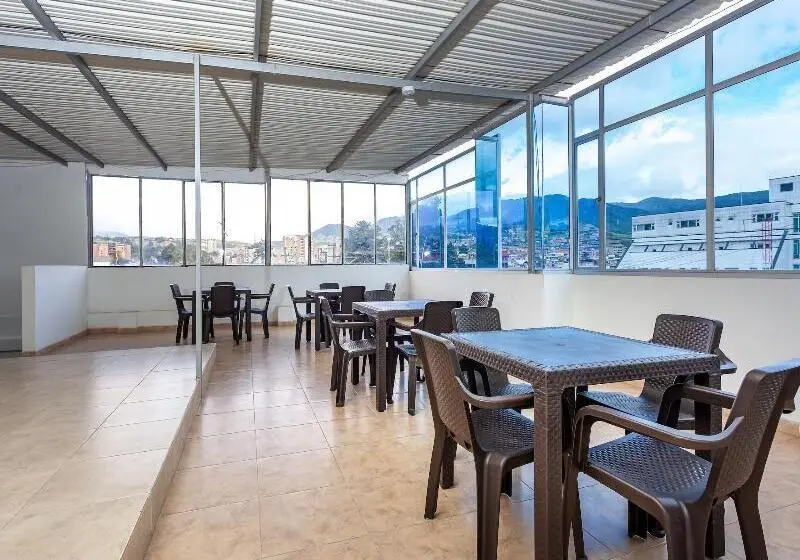 Hotelli Ayenda Agustin Plaza