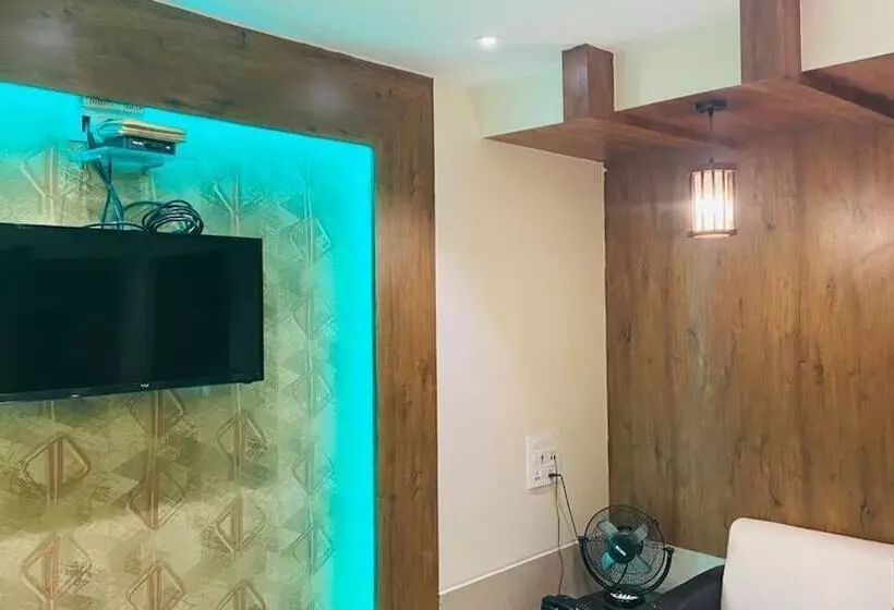 هتل Regal Inn