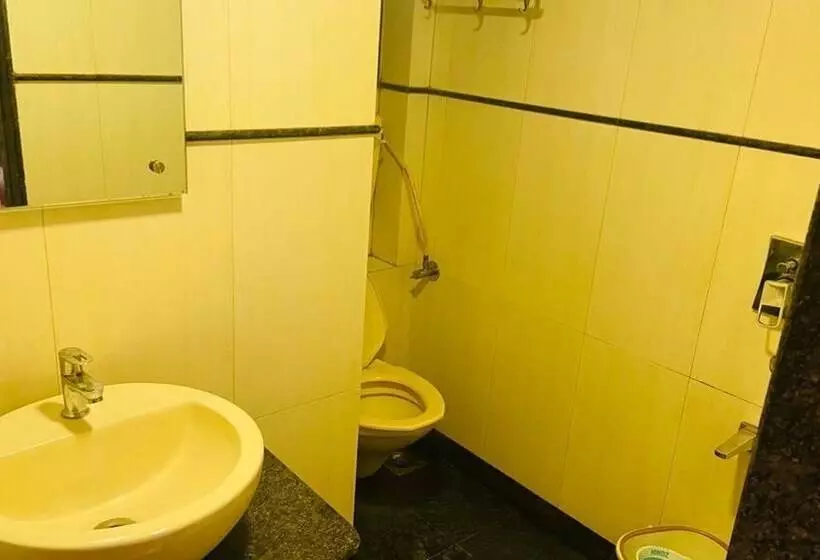 هتل Regal Inn