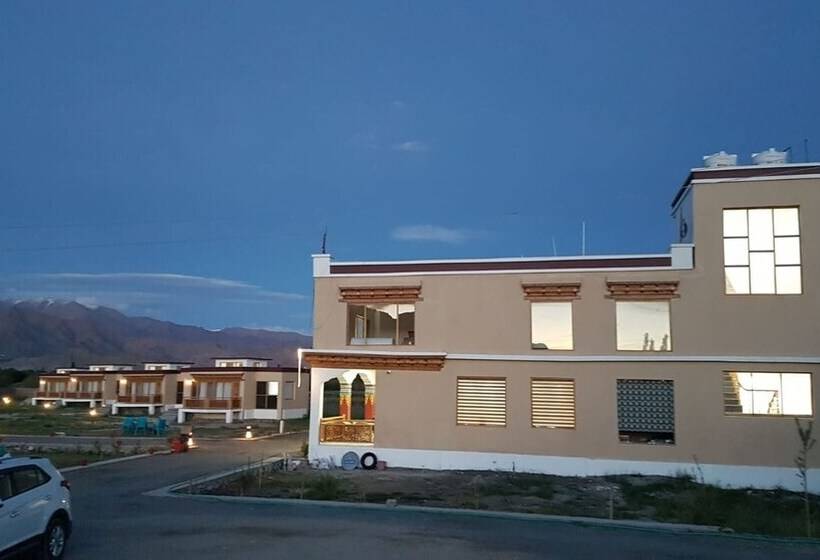 Отель The Fortune Resort