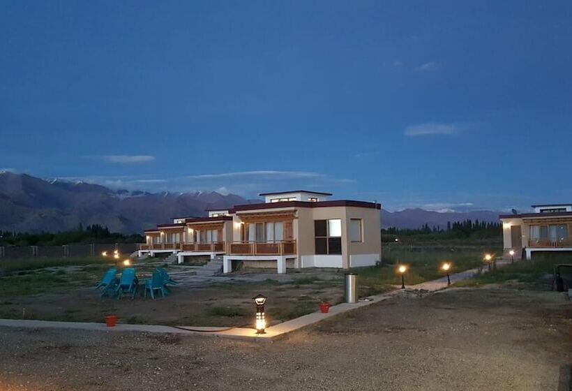 Отель The Fortune Resort