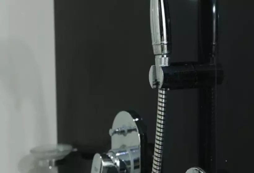 هتل Transit Suites By Grandwest