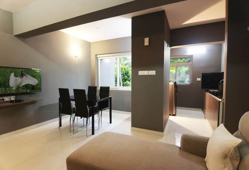 فندق Transit Suites By Grandwest