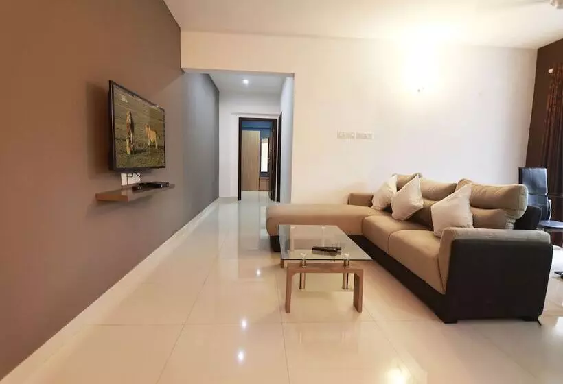 هتل Transit Suites By Grandwest