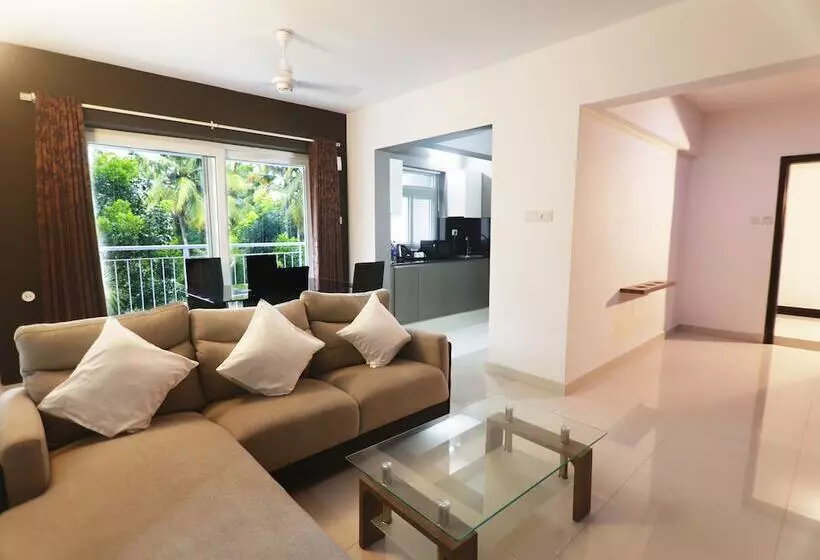 هتل Transit Suites By Grandwest