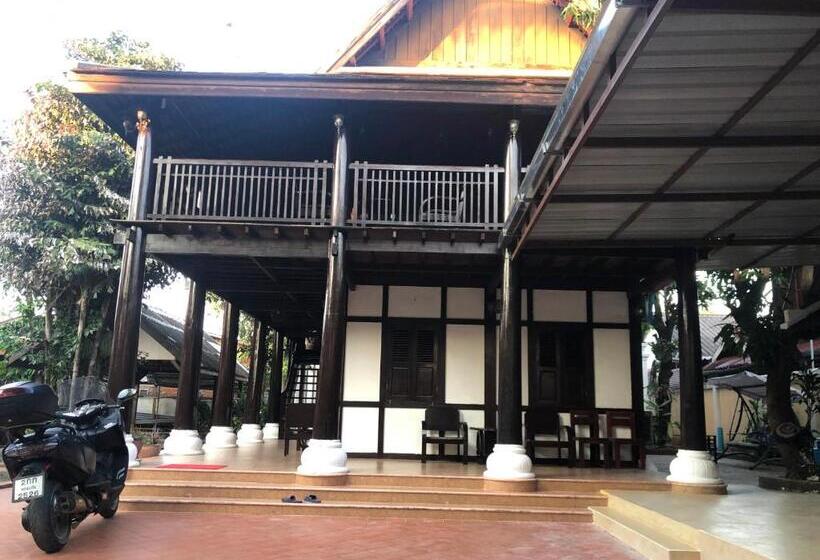 ホテル Villa Vieng Sa Vanh