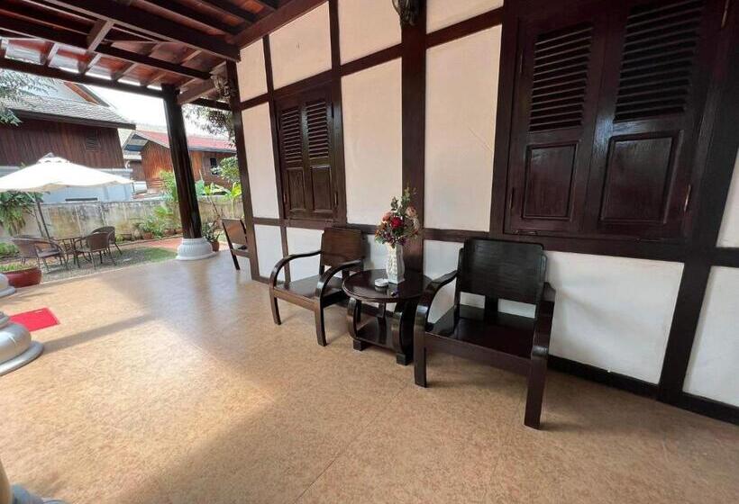ホテル Villa Vieng Sa Vanh