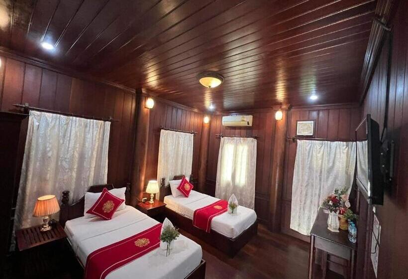 ホテル Villa Vieng Sa Vanh