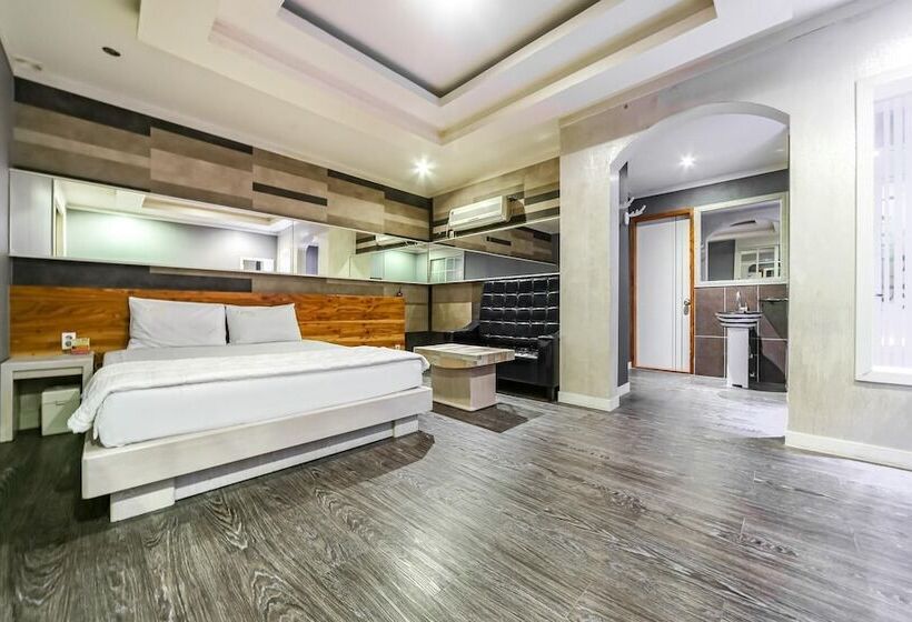 Motel Daegu Dongcheondong New Opera