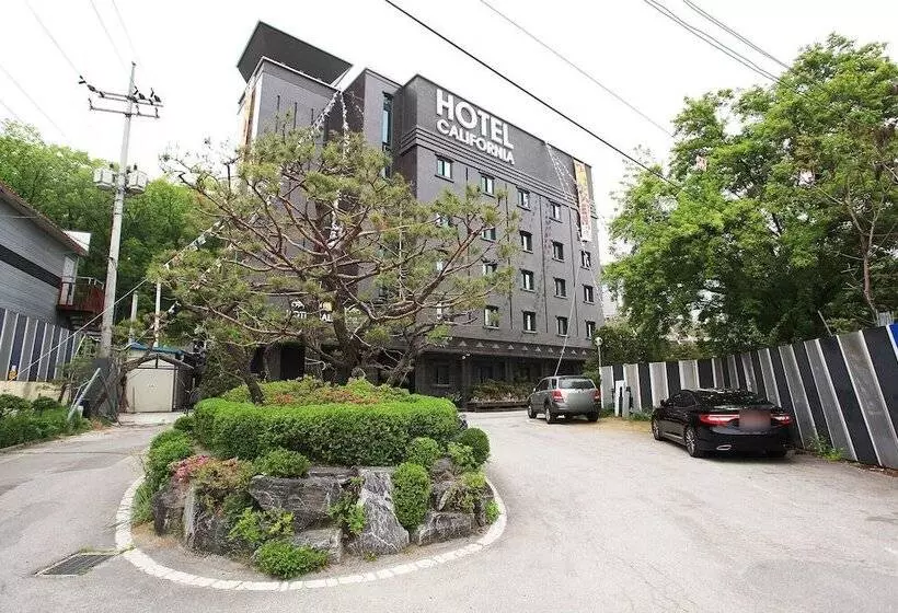 モーテル Namyangju California