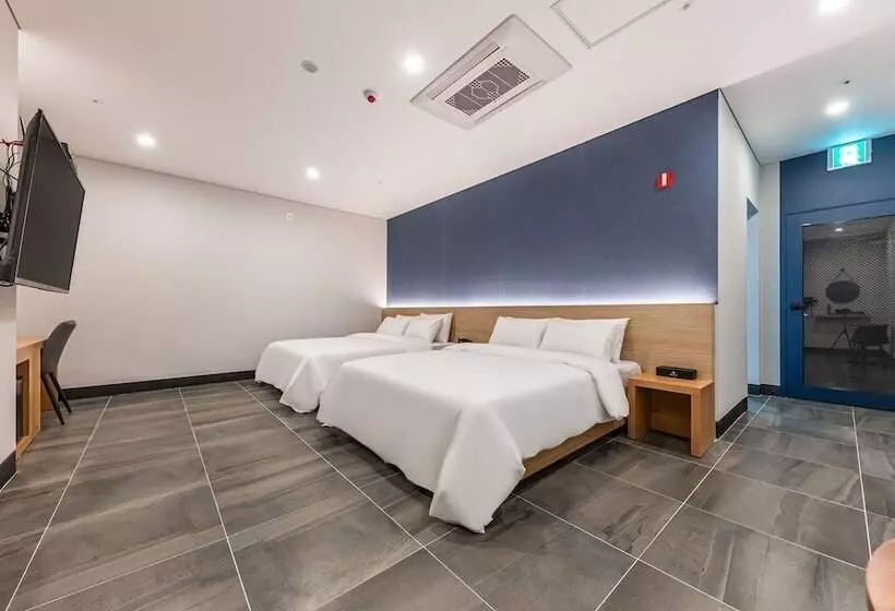 モーテル Osan Vista