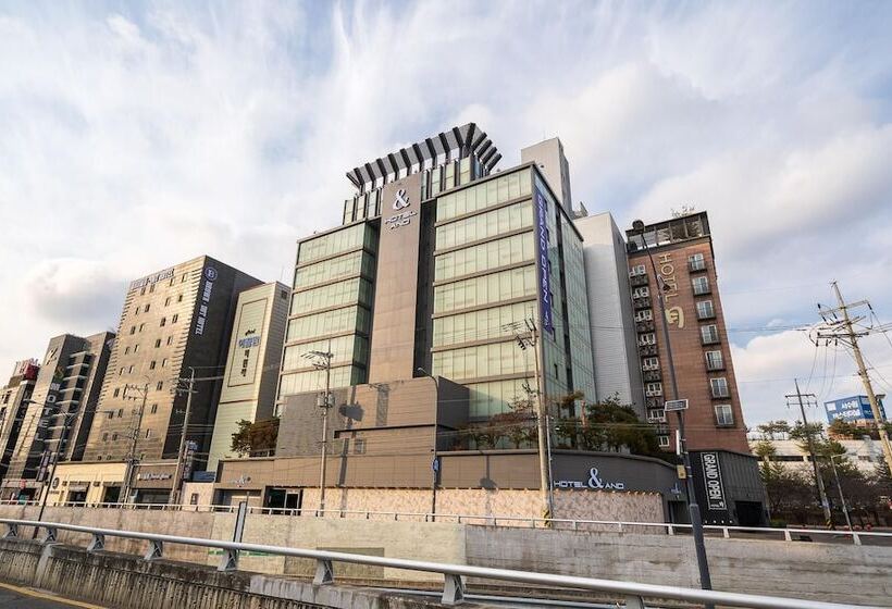 מוטל Suwon Guundong Hotel And