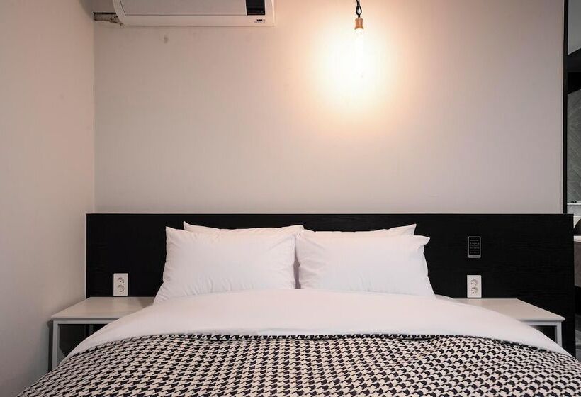 מוטל Suwon Guundong Hotel And