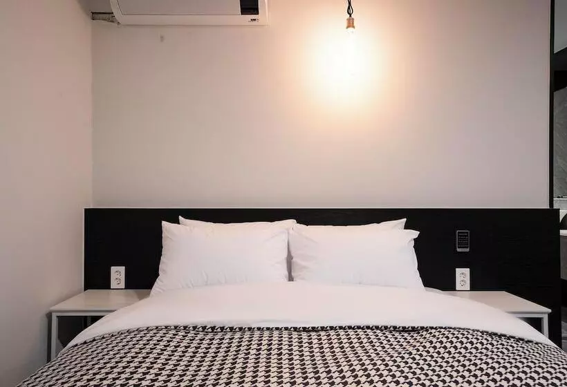 モーテル Suwon Guundong Hotel And