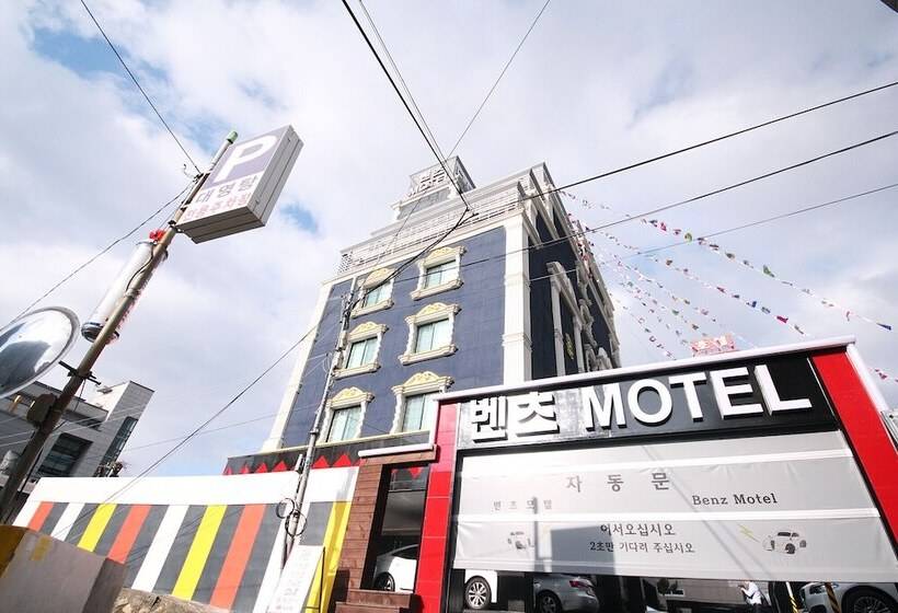 汽车旅馆  Yangsan Bukbudong Benz