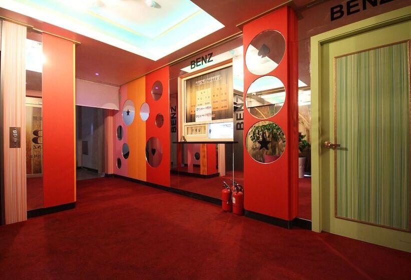 汽车旅馆  Yangsan Bukbudong Benz